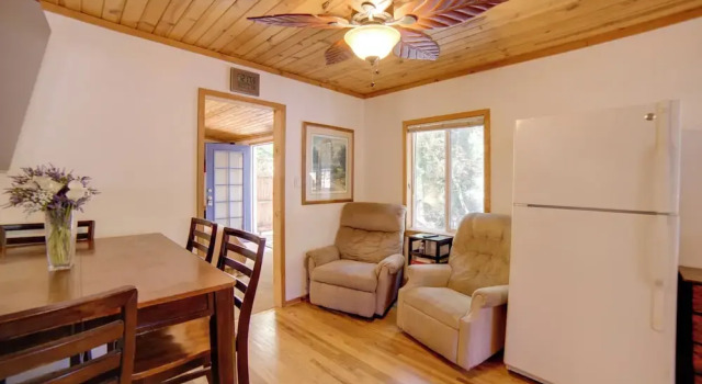 Walk to Golf Course: Cobb Mountain Nature Escape, Book Feriehus Cobb 