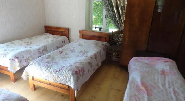 Manoni Ratianis Guesthouse, Prenota Affittacamere Hotel a Samegrelo Zemo-Svaneti con parcheggio, Parcheggio