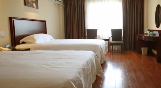 Green Tree Inn Ningbo Train East Station Business Hotel