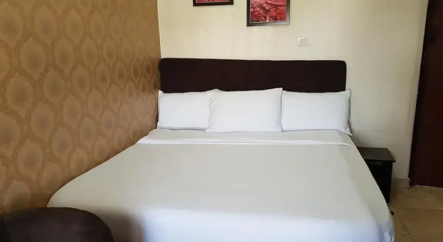 Студия Eddy Vic Hotel