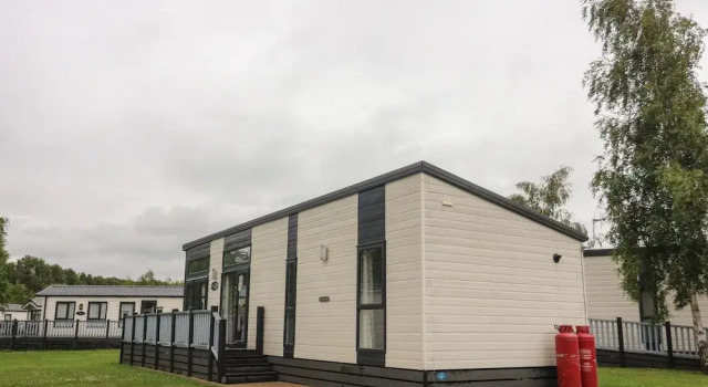 Waterside Lodge