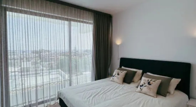 Elegant 2BR Apartment | Large Terrace, Réserver Appartement Hôtels à Paphos avec piscine, près de Parc archéologique, Piscine