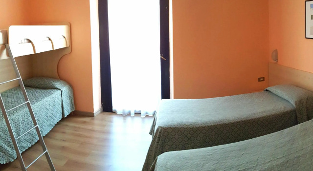 Трёхместный номер Hotel Europa