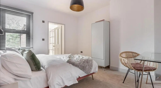 2 Bedroom House- Hereford City Centre with Parking, Забронировать Отель Херефорд Херефордшир, рядом с St. Francis Xaviers Church