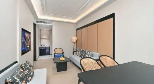 Люкс Executive Ruibo·Cloud Hotel of Home Inn (Huaian Hexia Ancient Town Wanda Plaza Branch)