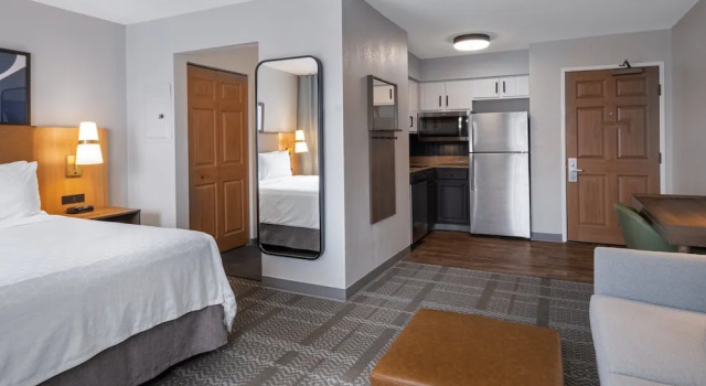Одноместный люкс с 2 комнатами Staybridge Suites Columbus-Dublin by IHG