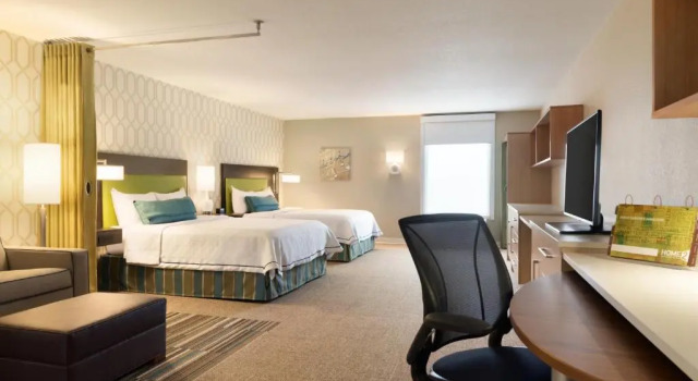 Четырёхместный люкс Home2 Suites by Hilton Milwaukee Brookfield