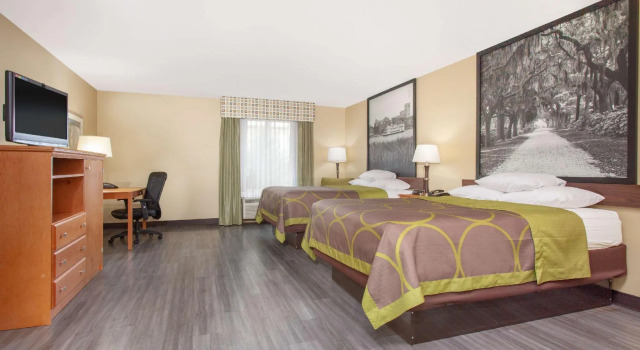 Четырёхместный номер Standard Spark by Hilton Savannah South I-95