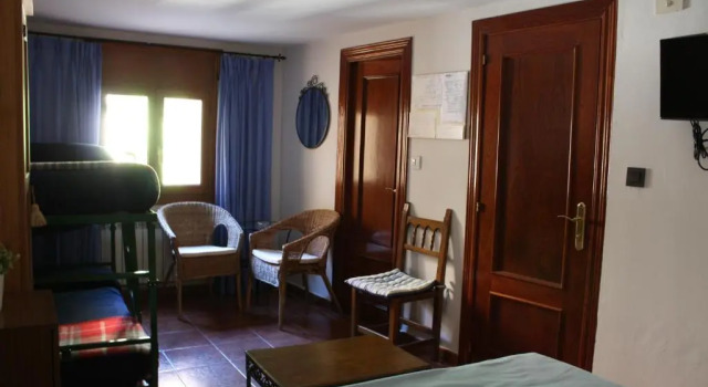 Четырёхместный номер Standard Hotel Mesón del Gallo