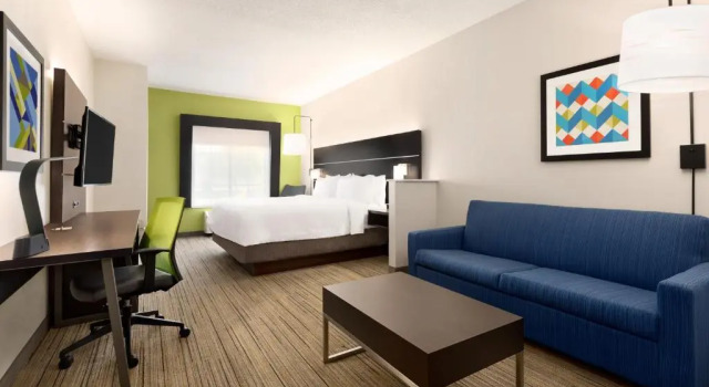 Люкс Holiday Inn Express & Suites Shawnee by IHG