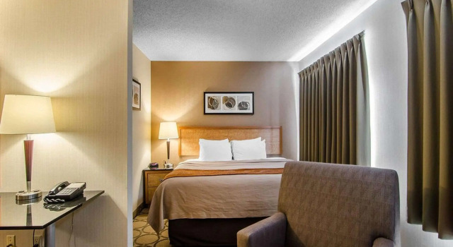 Двухместный люкс Comfort Inn Regina East