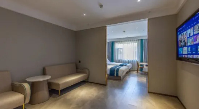 Люкс Luoman Mercure Hotel (Lanzhou Dongfanghong Square Subway Station)