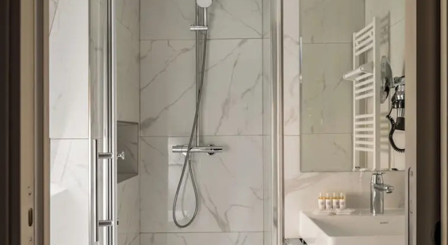 Семейный номер Standard Hôtel des Deux Avenues