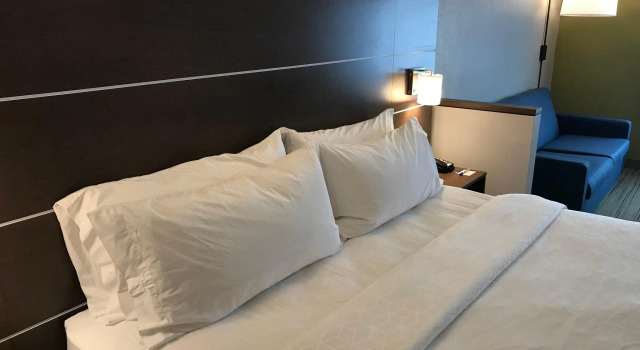 Номер Standard Holiday Inn Express & Suites Hannibal - Medical Center by IHG