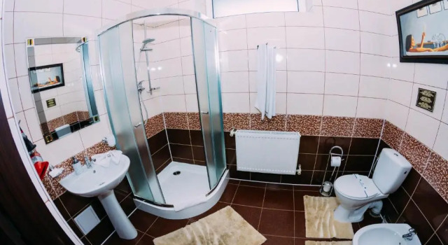 Полулюкс Дельта Отель