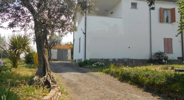 Casa LOLU, Book Hotel Hotels in Abruzzo with Parking, Parking