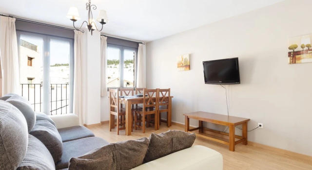 Ravishing House Boat in Gúdar with Fireplace, Buchen Sie Ferienwohnung Gudar Teruel