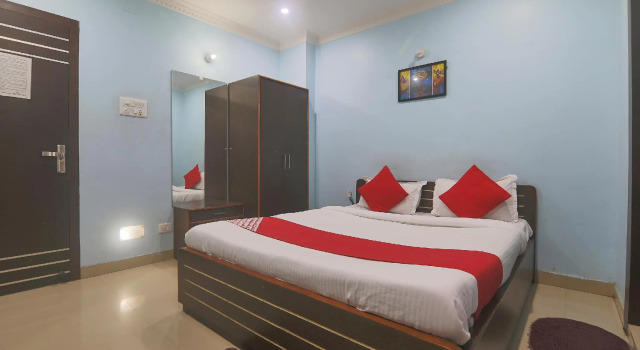 OYO Flagship 11703 Hemlata Lodge
