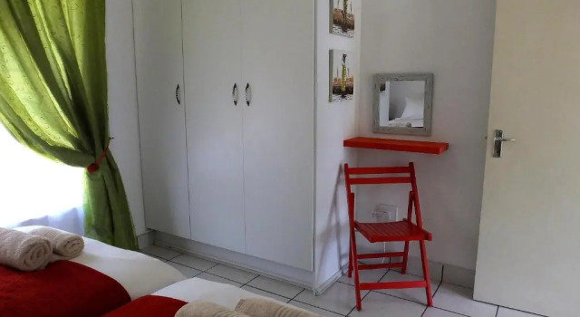 Апартаменты Sunshine Self Catering