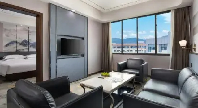 Люкс Premier Park Inn Kunming Airport