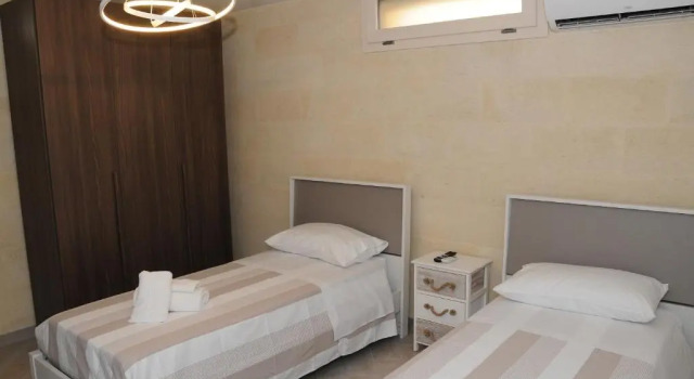 Standard Twin room Tamarix