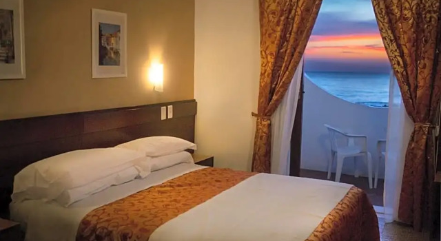 Трёхместный номер Standard с видом на море Hotel Sinuessa Terme