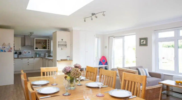 Коттедж Seaside detached 4bd home nr shops Parking Garden