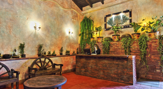 Hotel Eterna Primavera Antigua, Book Hotel Hotels in Zacatepeques with Parking, Parking