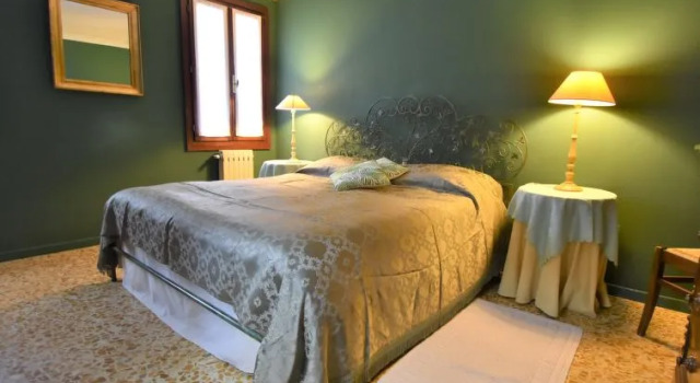 San Vio Palace Luxury Apartments, Забронировать Апартаменты/квартира Отели Венеции с парковкой, рядом с Железнодорожный вокзал Венеция Санта Лючия, Парковка