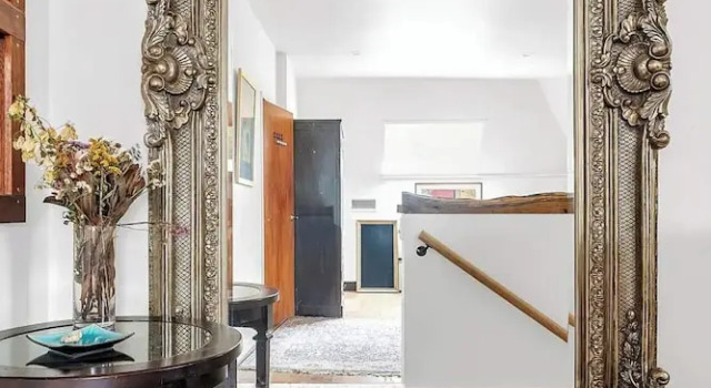 Двухместные апартаменты с балконом Cozy Apartment w/ Terrace Close to City Center