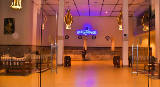 Heritage Hotel, Забронировать Отель Отели Анурадхапура с парковкой, Парковка