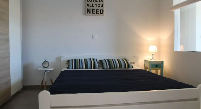 Апартаменты c 1 комнатой с балконом и с видом на море Apartments Mala