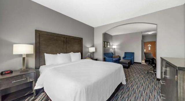 Люкс Garner Hotel Oklahoma City - Quail Springs by IHG