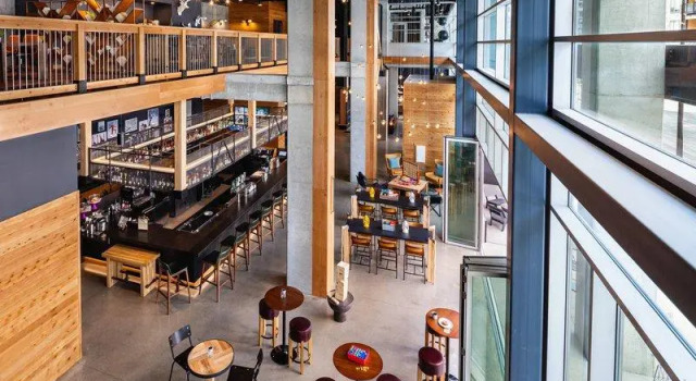 Полулюкс с видом на город Moxy Minneapolis Downtown