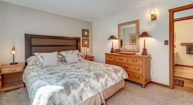 Коттедж с 5 комнатами с балконом Family-friendly Truckee Cabin Near Ski Shuttle!