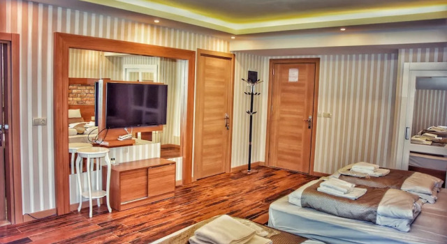 Люкс Grand с балконом Serah Residence
