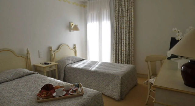 Hôtel Omega, Забронировать Отель Вальбон Софиа-Антиполис