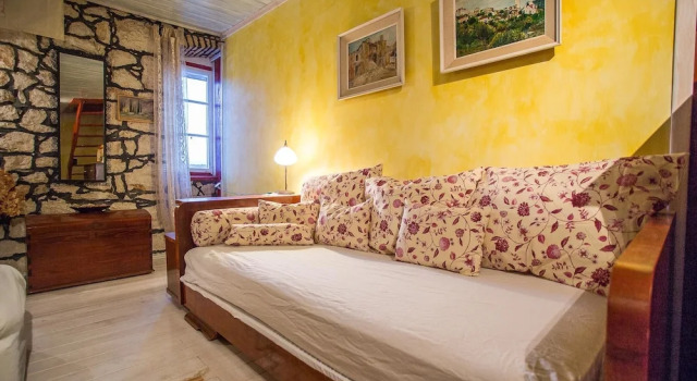 Holiday House Mirna Lozisca, Varaa Hotelli Hotellit Split-Dalmatia pysäköinnillä, Pysäköinti