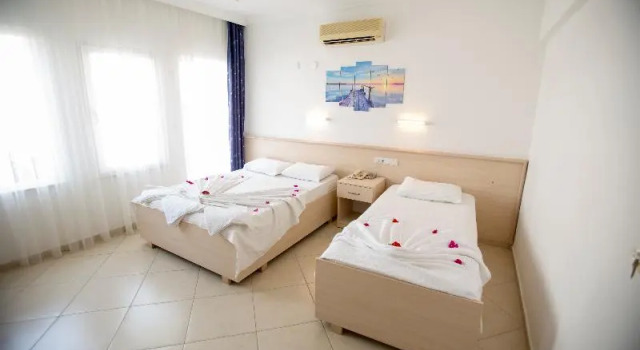 Трёхместный номер Standard с балконом Gokcen Hotel & Apartments