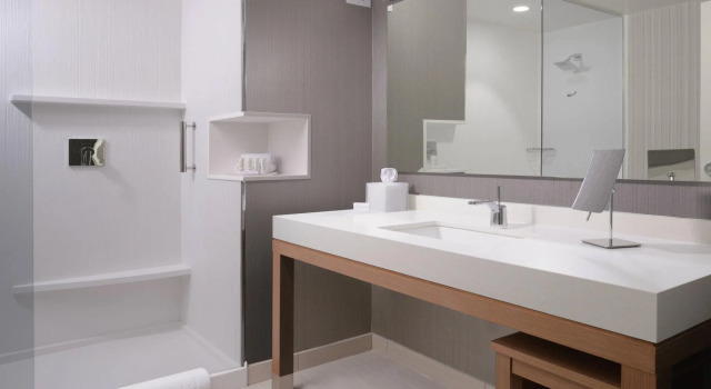 Четырёхместный номер Standard Courtyard by Marriott Austin Pflugerville