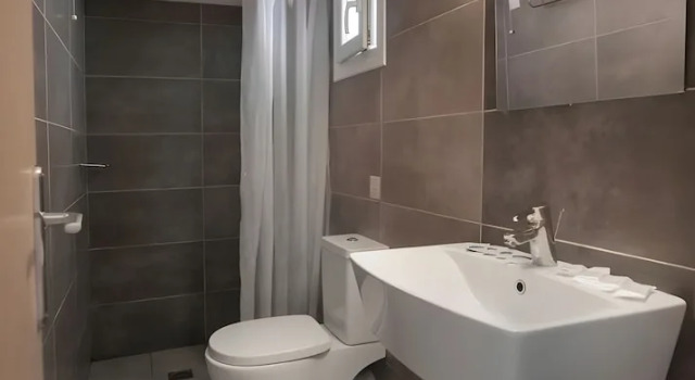 Четырёхместный номер Standard Far Out Village Hotel