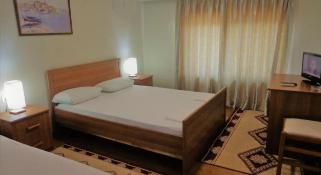 Трёхместный номер Standard Hotel Viktoria Tirana