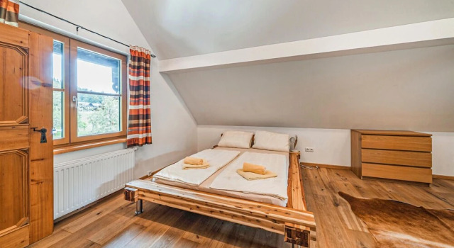 Stunning Home in Bad Goisern With Wifi and 3 Bedrooms, Book Hotel Bad Goisern 