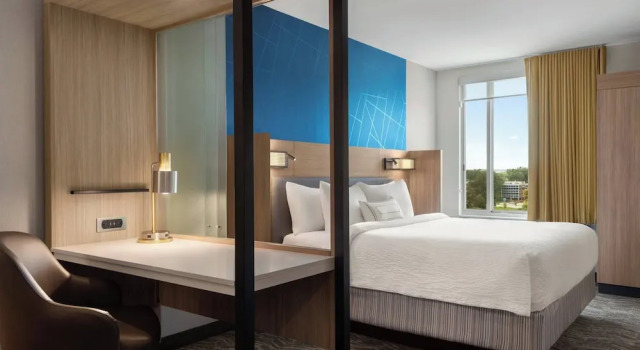 Люкс с видом на город SpringHill Suites by Marriott Milwaukee West/Wauwatosa