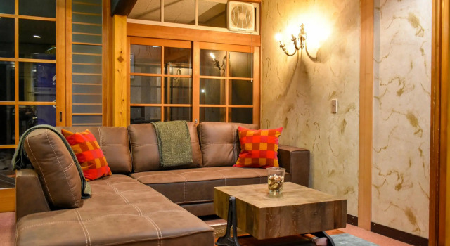 Кровать в общем номере Kizuna Lodge & BBQ Centre