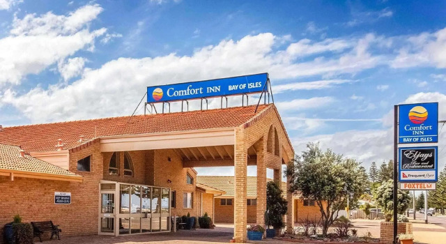 Четырёхместный семейный номер Standard Comfort Inn Bay of Isles