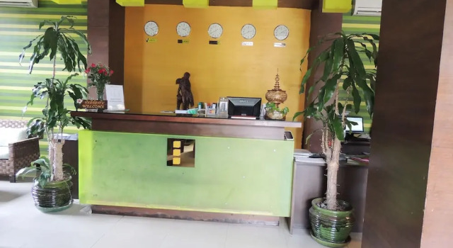 Hotel Pho Sein, Забронировать Отель Отели в центре Янгон, в центре, Парковка