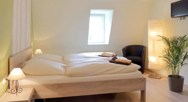 Gasthof und Hotel Roter Hirsch, Reserva ahora Hotel Claussnitz 