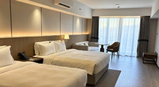 Номер Deluxe Wyndham Garden Manila Bay