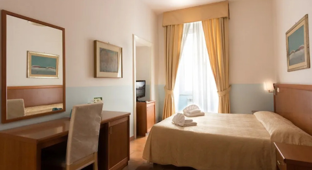 Few Steps from St. Peter - S&AR, Prenota Hotel Roma Lazio